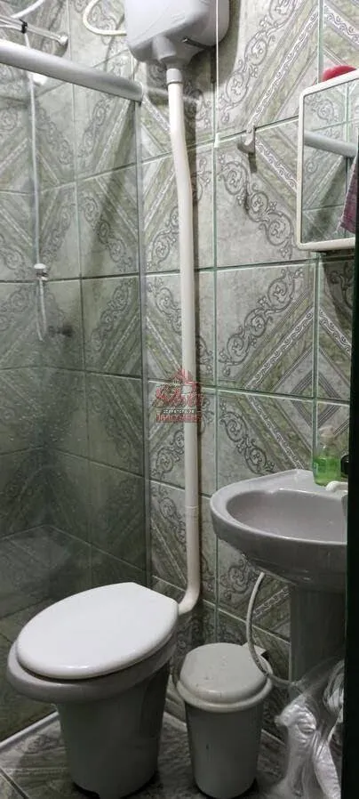 Imagem C787 | Casa de madeira com piscina à venda no Mariluz