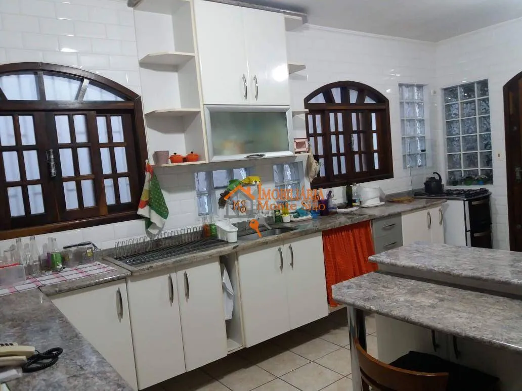Imagem Sobrado com 4 dormitórios à venda, 172 m² por R$ 749.900,00 - Tremembé - São Paulo/SP