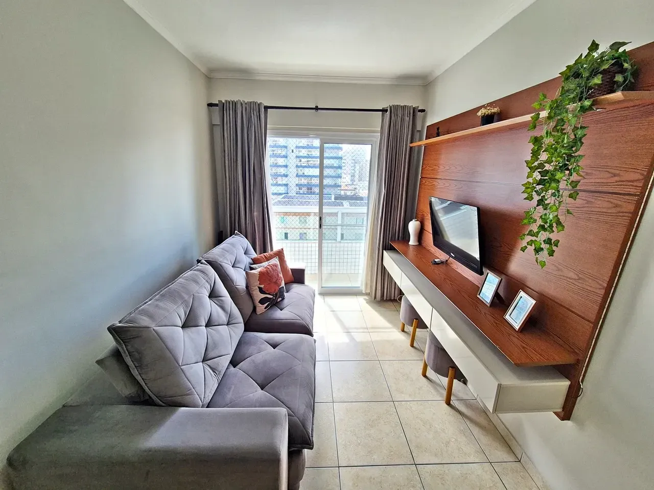 Imagem Apartamento com 2 Quartos à Venda, 60 m² em Mirim - Praia Grande