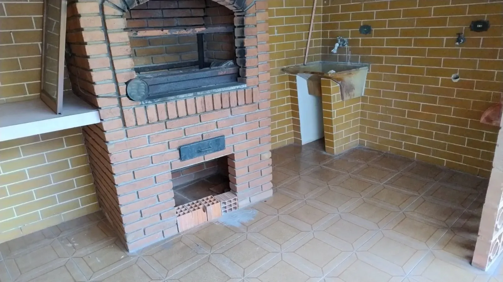 Imagem Casa com 4 Quartos à Venda, 200 m² em Vila Santo Estevão - São Paulo