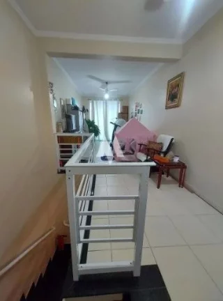 Imagem Casa triplex com piscina á venda em Santos