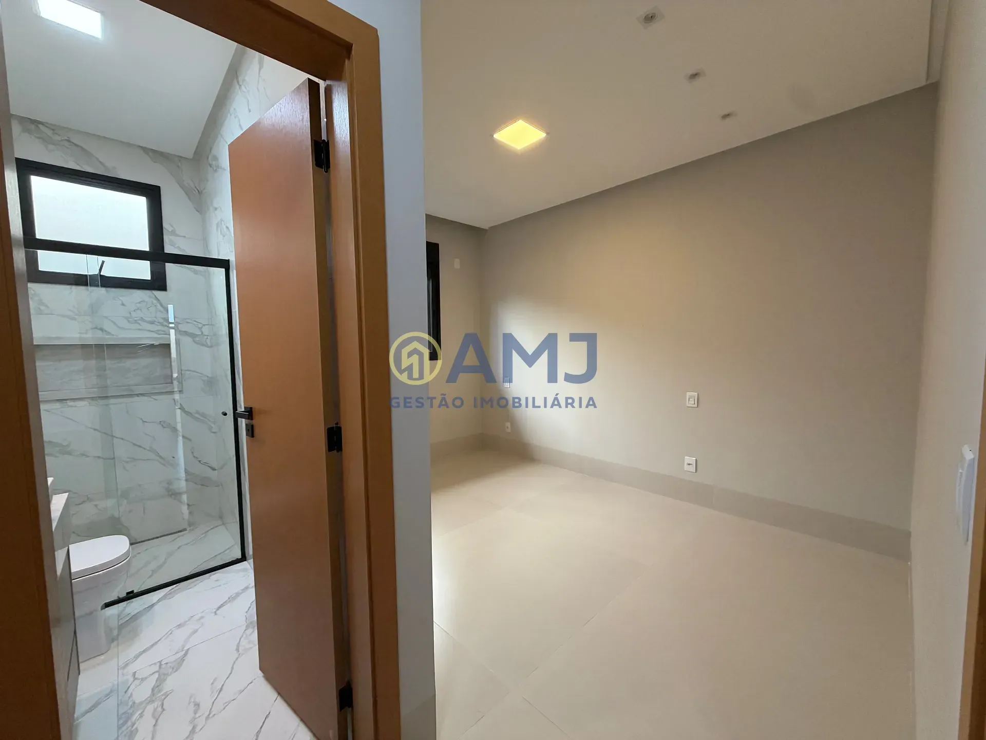 Imagem Casa à Venda, 4 suítes, Parqville Jacarandá, Aparecida de Goiânia, GO