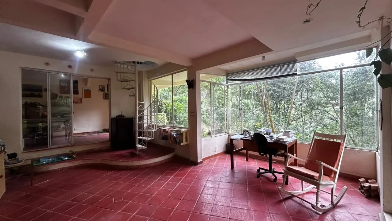 Imagem Casa em Condomínio para Venda em Petrópolis / RJ no bairro Itaipava