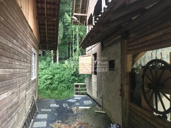 Imagem Ótimo sítio a venda em Pinheral SC. com 40.000m². Propriedade equipada para criação de animais.
