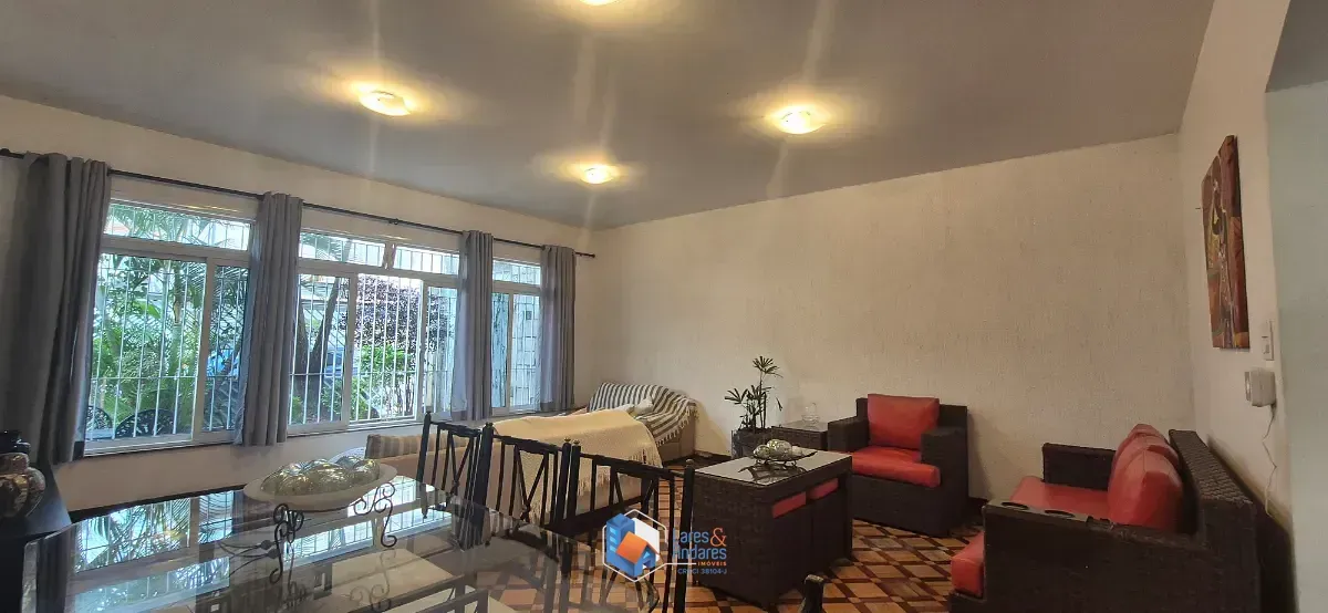 Foto do imóvel Casa para venda em Aclimação com 4 quartos, sendo 1 suíte, 215m² em Rua Ximbó