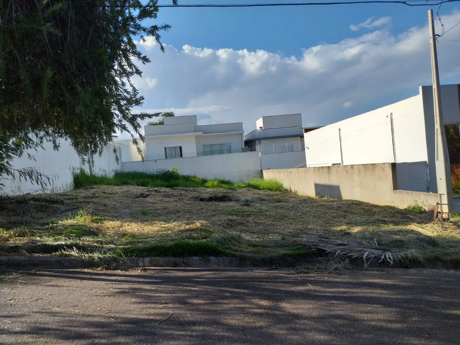 Foto do imóvel O Refúgio dos Sonhos: Terreno Exclusivo no Coração do Condomínio Belvedere II em ITAPEVA, VOTORANTIM - SP