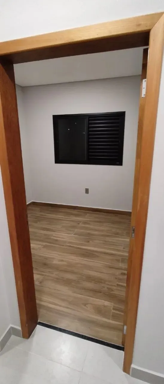 Imagem Residência à venda em localização privilegiada na cidade de Cidade] no bairro Bairro], com acabamentos de luxo e ampla área de lazer