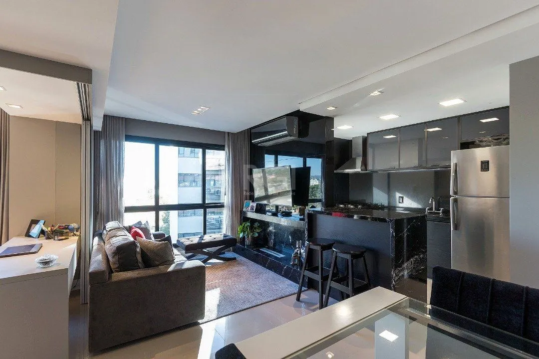 Imagem Apartamento | 2 Dormitórios | 1 Suíte | 1 Vaga | Bairro Cristal | Porteira Fechada