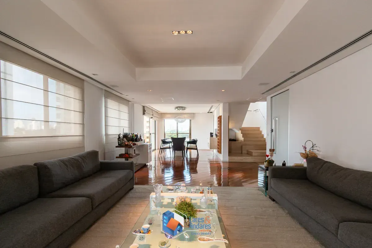 Imagem Cobertura para venda em Moema com 3 quartos, sendo 3 suítes, 389m²