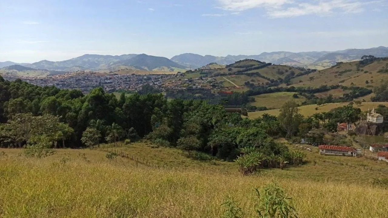 Imagem Chácara à venda 3 Quartos, 3 Suites, 4 Vagas, 290400M², Zona Rural, Paraisópolis - MG