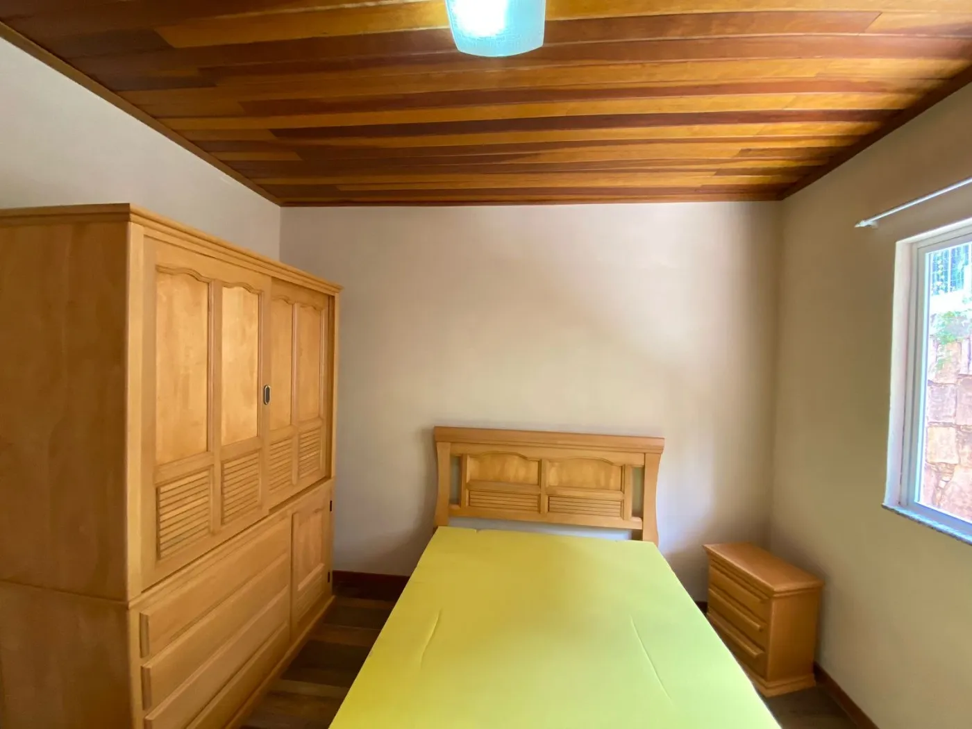 Imagem Casa em Condomínio para Venda em Teresópolis / RJ no bairro Granja Guarani