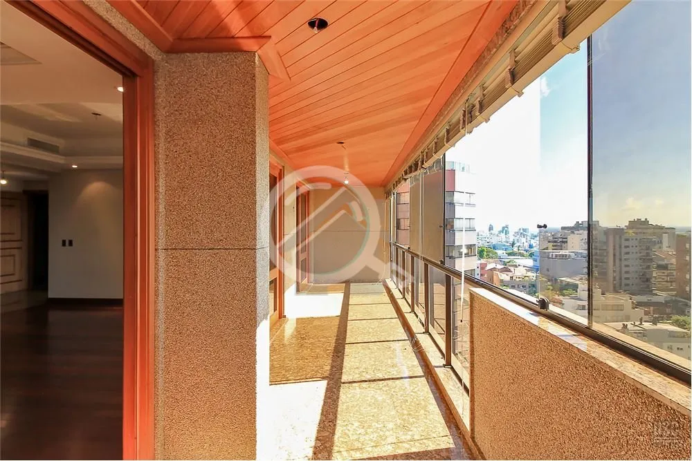 Imagem Apartamento de alto padrão, com 4 dormitórios, localizado no bairro Bela Vista, em Porto Alegre. C...