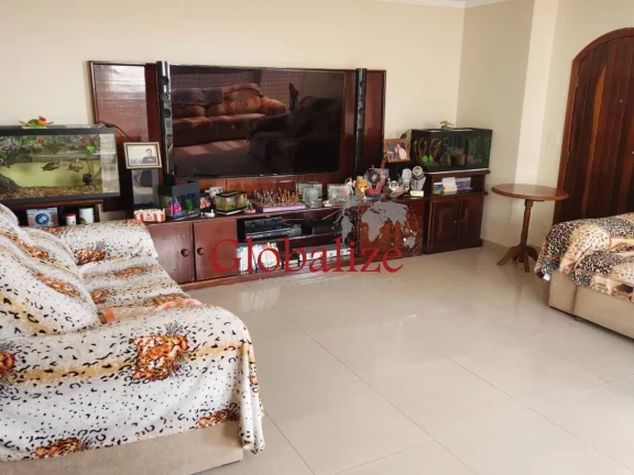 Foto do imóvel Triplex no Embaré com 5 dormitórios sendo 3 suítes 5 banheiros piscina churrasqueira e duas vagas de garagem no Embaré em Santos R$ 2.250.000,00