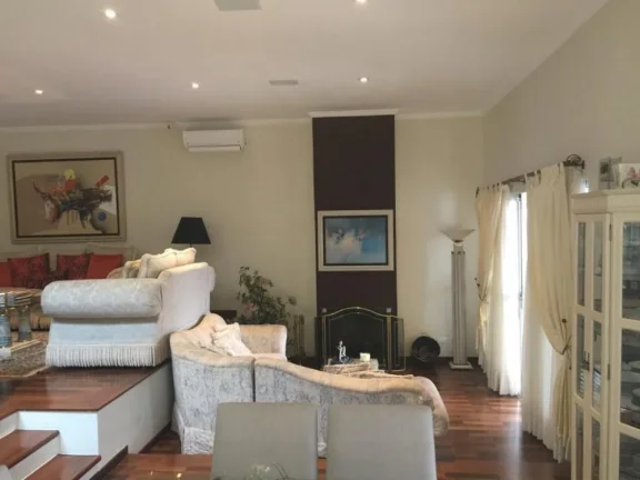 Imagem Casa no Res. Morada dos Pinheiros - 340m²