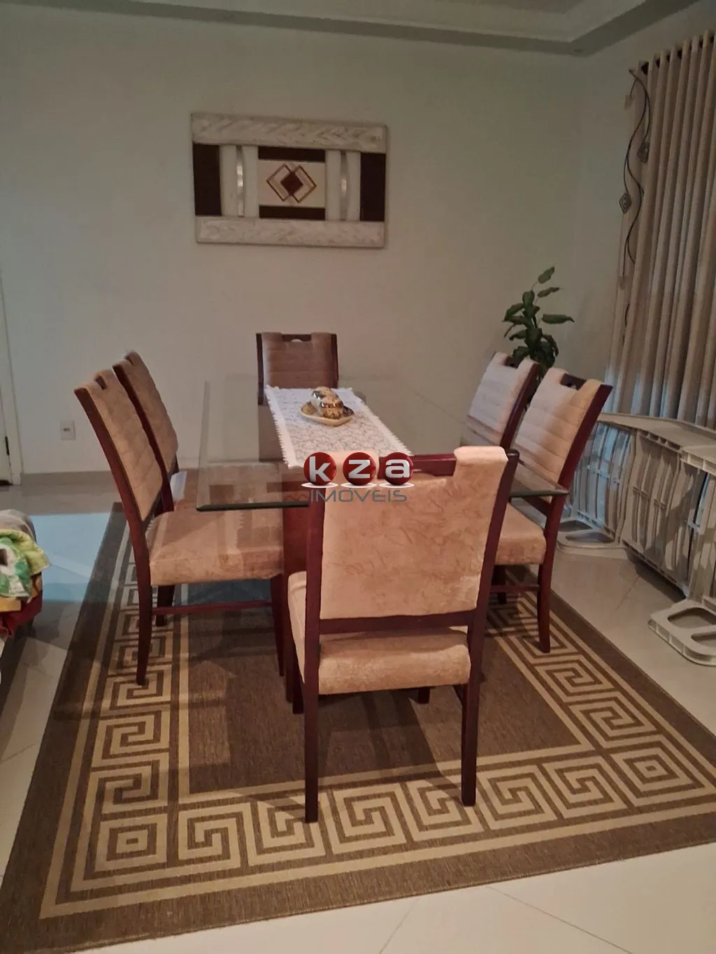 Imagem Excelente oportunidade! Casa à venda em Valinhos-SP, bairro São Cristovão: 3 quartos, 1 suíte, 2 salas, 3 banheiros, 3 vagas de garagem, 200 m².