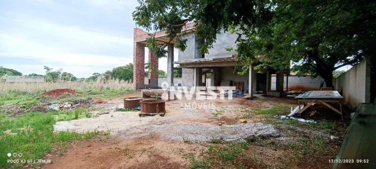 Imagem Terreno com Sobrado em construção