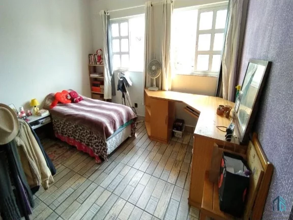 Imagem (PERMUTA) Sobrado a venda 05 quartos sendo 02 suítes em Curitiba PR