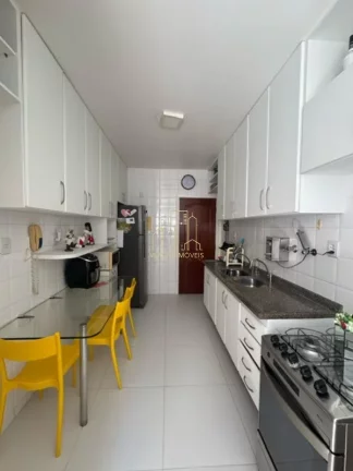 Imagem Excelente apartamento decorado com três quartos varanda a venda na Pituba