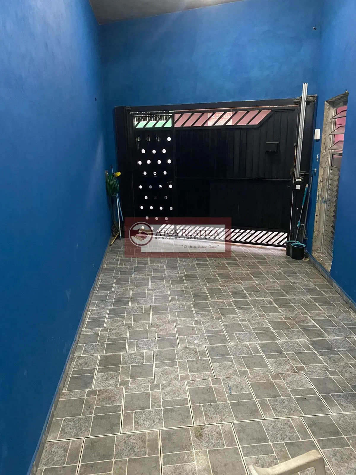 Imagem Vendo Sobrado com 3 casas para renda tatal de 3 Dormitórios sendo 1 suíte no Jardim Guanabara - São Paulo por R$ 340.000
