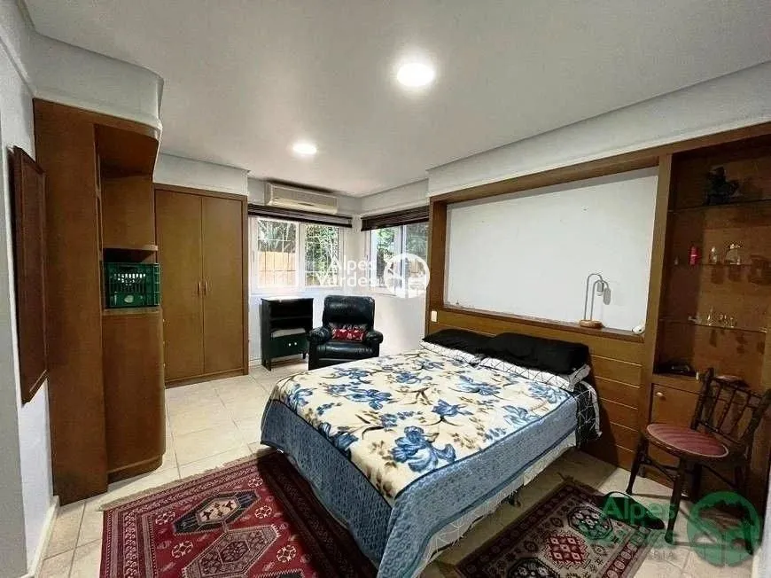 Imagem Casa com 2 quartos, 121,00m2, à venda em Canela, Palace Hotel