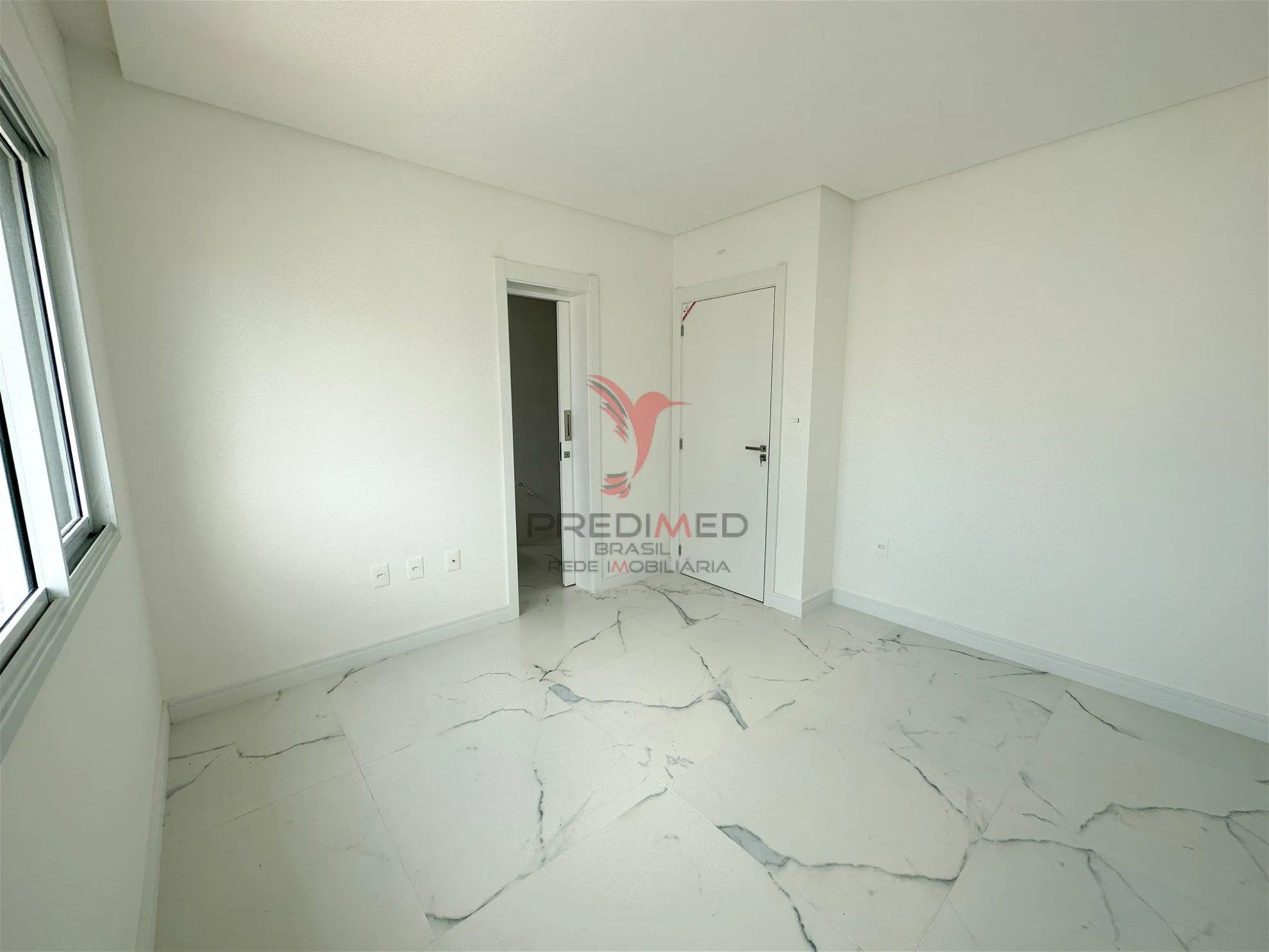 Imagem 3Suites, Em Itapema Um verdadeiro investimento belissimo para voce viver com Sua familia
