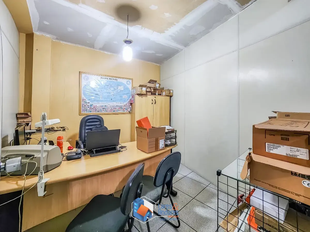 Imagem Casa comercial para venda em Liberdade, 700m²