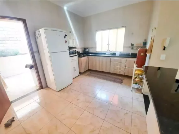 Imagem Casa Duplex, 04 Quartos, 03 Banheiros, 03 Vagas.