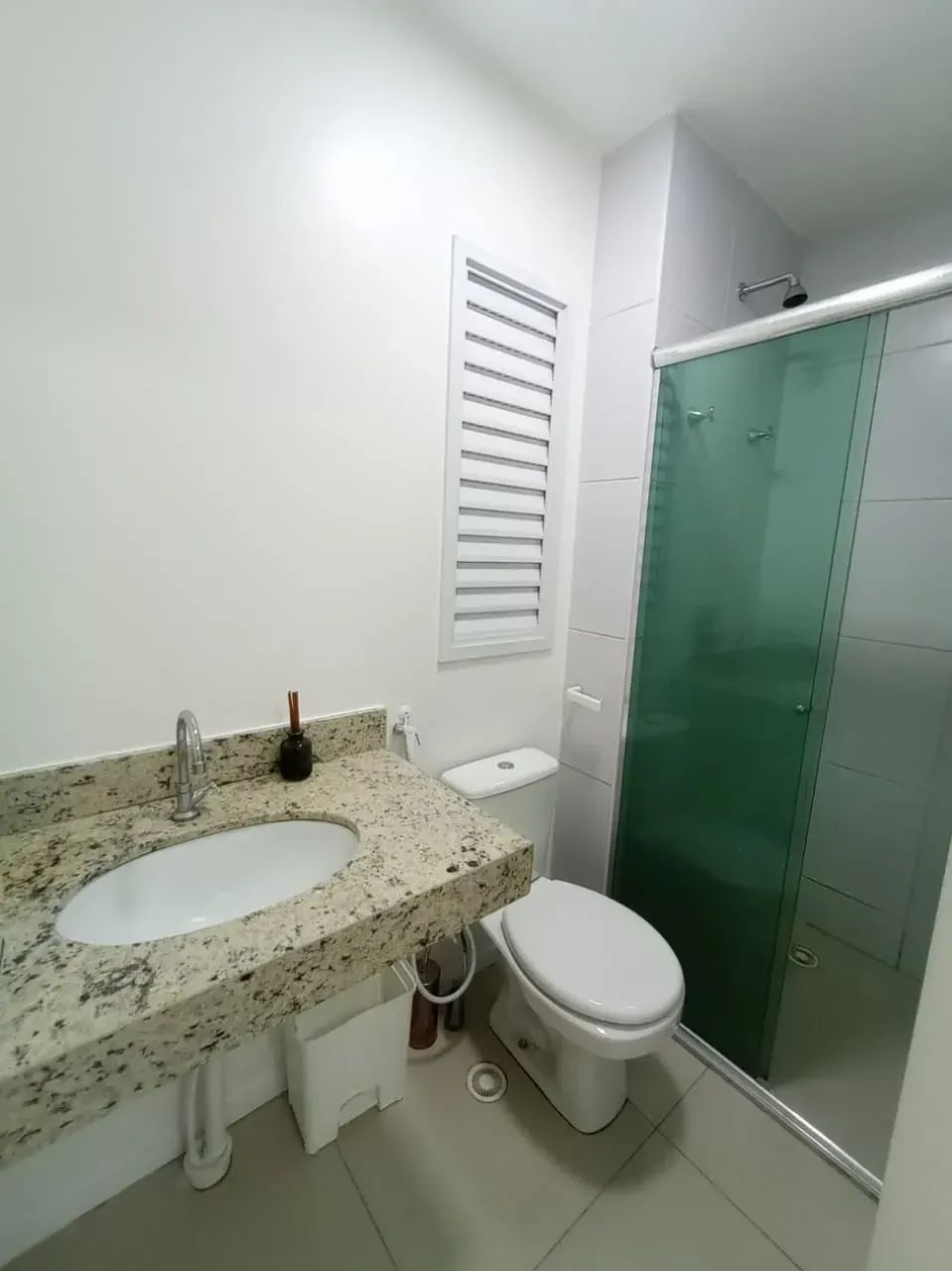 Imagem Apartamento com 3 Quartos para Alugar, 70 m² em Flores - Manaus