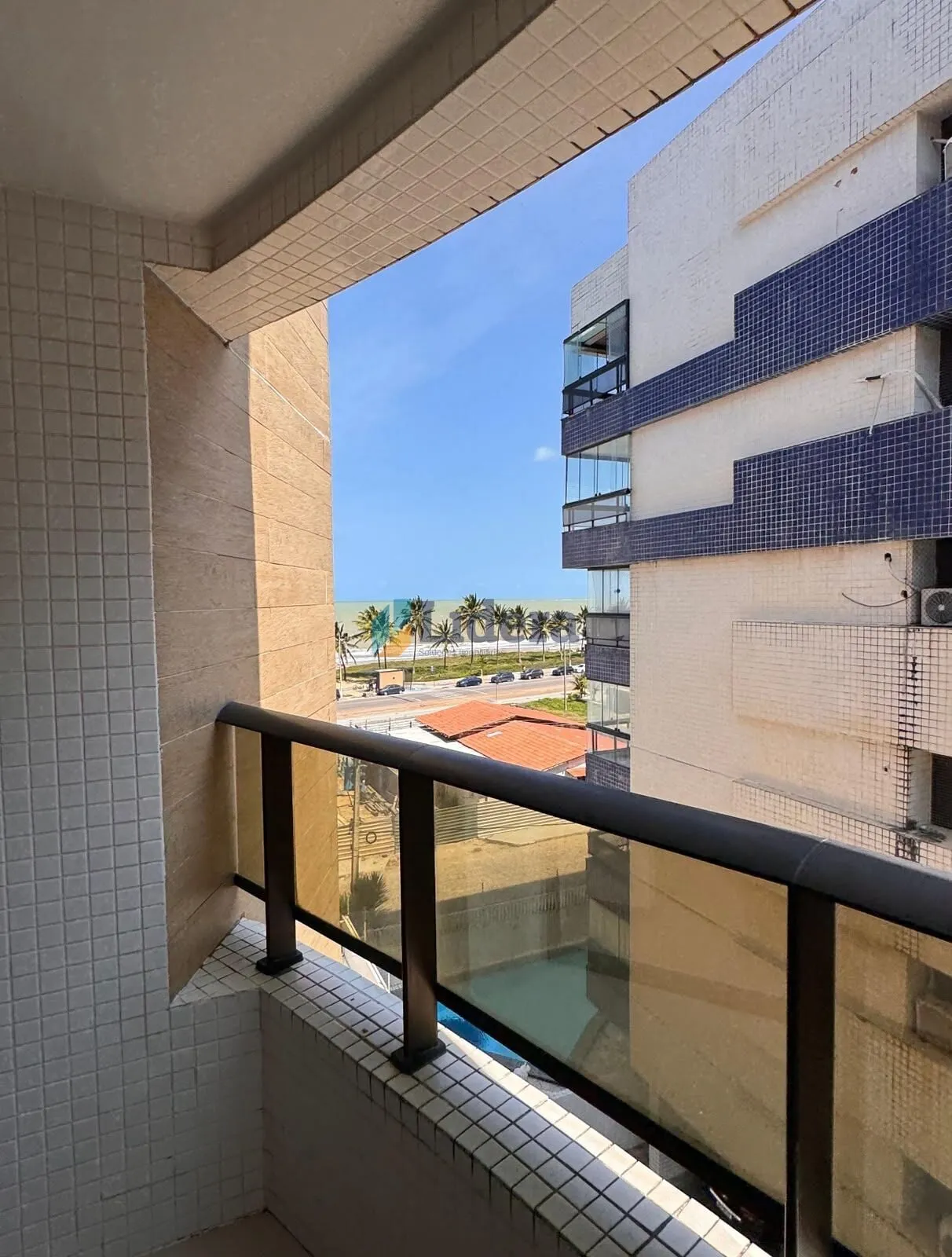 Imagem Apto espaçoso - 74,46m² - 2 quartos - 1 suite - 1 vaga fixa / 1 vaga rotativa - em Intermares, Cabedelo/PB