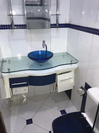 Imagem CASAL IMÓVEIS VENDE CASA 4/4 - 2 SUÍTES - 2 VGS