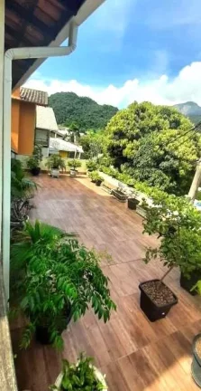 Imagem Casa para Venda em Teresópolis, Vargem Grande, 4 dormitórios, 1 suíte, 2 banheiros, 2 vagas