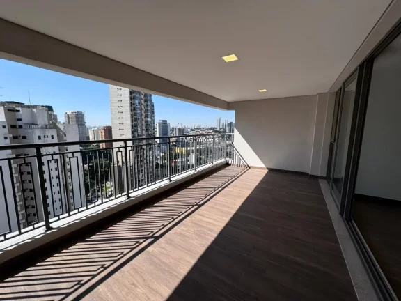 Imagem Apartamento à venda na Vila Mariana com 4 quartos sendo 2 suítes, 2 vagas de garagem.