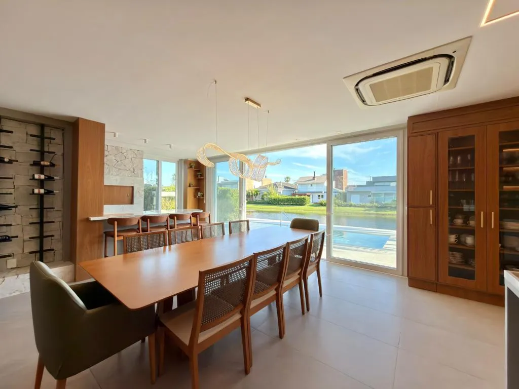Imagem Casa em Condominio 5 Dormitórios - Bairro --