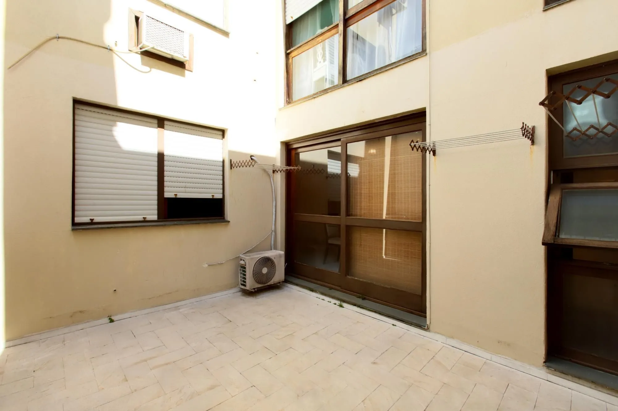 Imagem Bem localizado 03 dorm. Suite, churrasqueira, 01 vaga , Auxiliadora