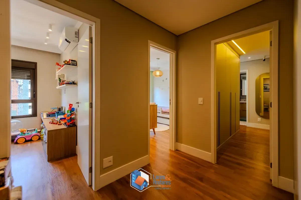 Imagem Apartamento para venda em Aclimação com 4 quartos, sendo 3 suítes, 159m²