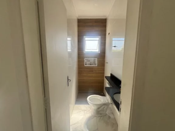 Imagem Lindo sobrado de 3 dormitórios, incluindo uma suíte, está localizado no desejado Condomínio Angela Residence, oferecendo um equilíbrio perfeito entre conforto, segurança e praticidade á venda na Imobiliaria Consulte Imoveis.