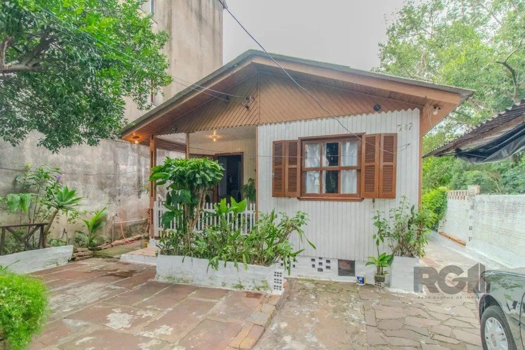 Imagem Casa para Venda - 251m², 5 dormitórios, 3 vagas - Nonoai