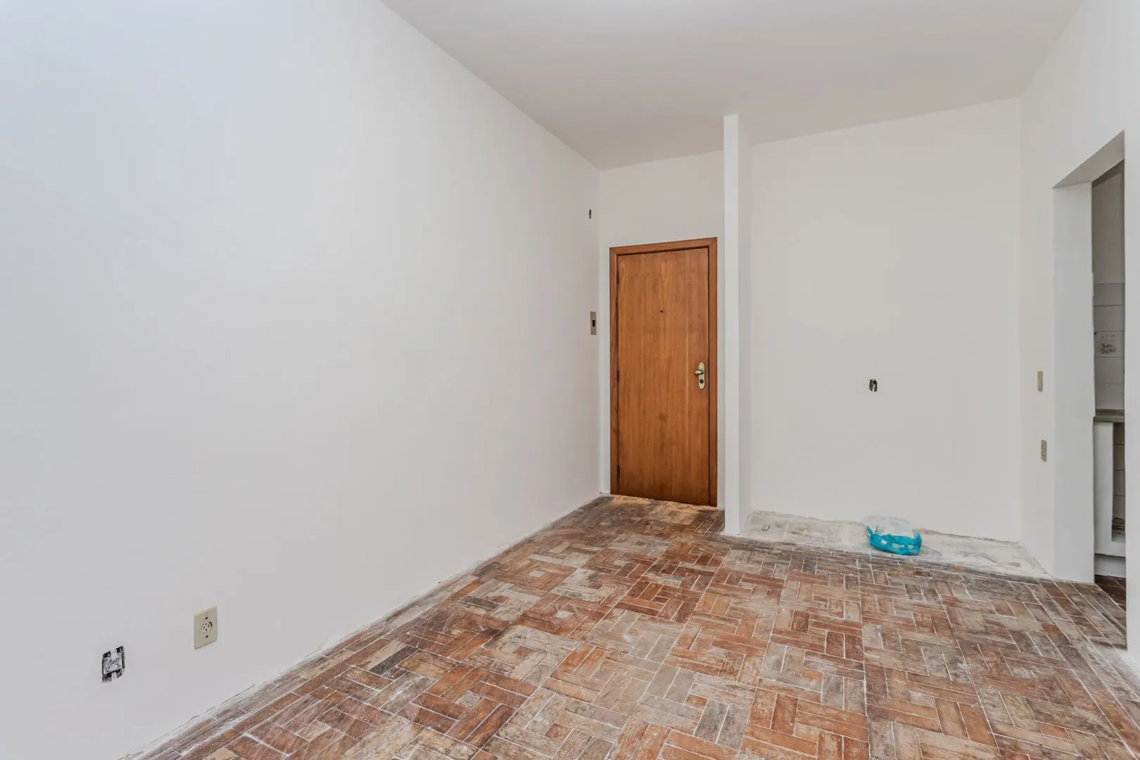 Imagem Apartamento no Menino Deus de 1 dormitório DESOCUPADO