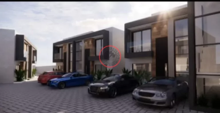 Imagem CASAS DENTRO DE CONDOMÍNIO EM FASE DE ACABAMENTO , A 80 METROS DA PRAIA, PAGAMENTO COM UMA ENTRDA E PARCELAS ATÉ OUTUBRO DE 2025