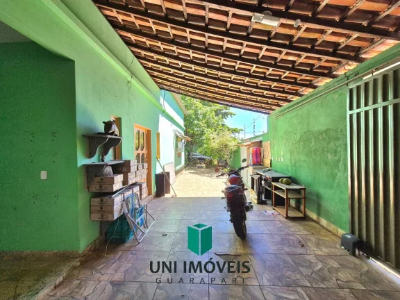 Imagem Casa de Esquina à Venda na Praia do Morro - 360m², 2 Quartos, Aceita Imóvel como Parte do pagamento!