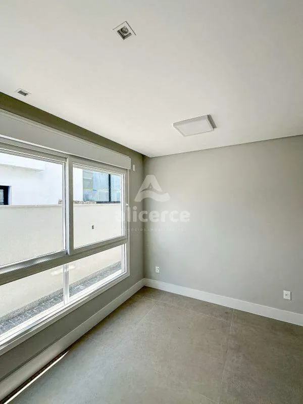 Imagem Casa à venda com 3 quartos 1 suíte, 160m² em Pedra Branca Palhoça
