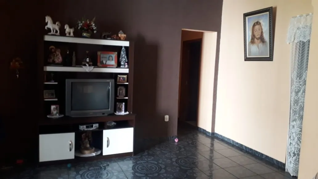 Casa à venda 3 Quartos, 1 Suite, 2 Vagas, 340.4M², Centro, Aparecida - SP