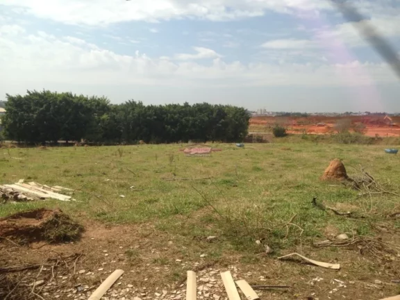 Imagem Terreno industrial de frente pra SP129 em Boituva, interior de São Paulo. Próximo à empresas de g...
