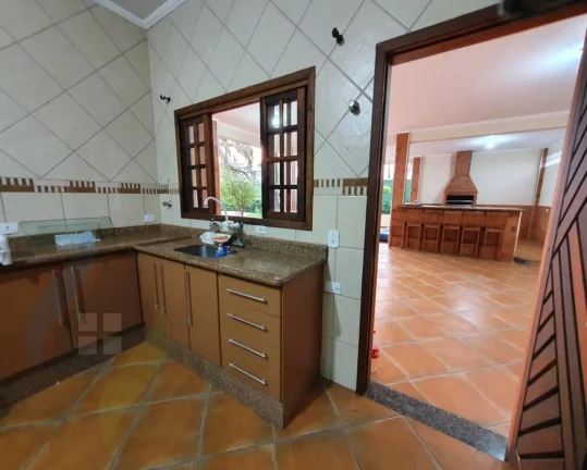 Imagem Casa de 5 dormitórios, 5 suítes, 7 banheiros e 4 vagas, com 570m² em Indaia, Bertioga