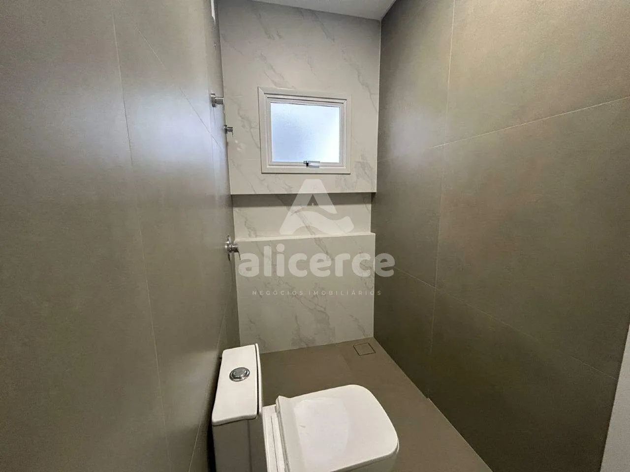 Imagem Casa à venda com 3 quartos I 1 suíte I 100m² I piscina I em Bela Vista Palhoça