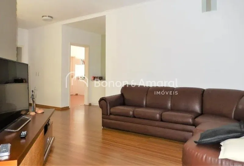 Imagem "Casa Elegante e Aconchegante em Condomínio com Lazer Completo"