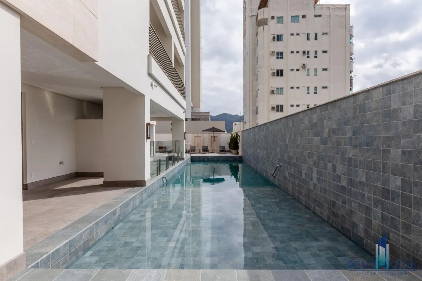 Imagem Apartamento Zona Central para Venda em Balneário Camboriú, CENTRO, 4 dormitórios, 3 suítes, 4 banheiros, 3 vagas