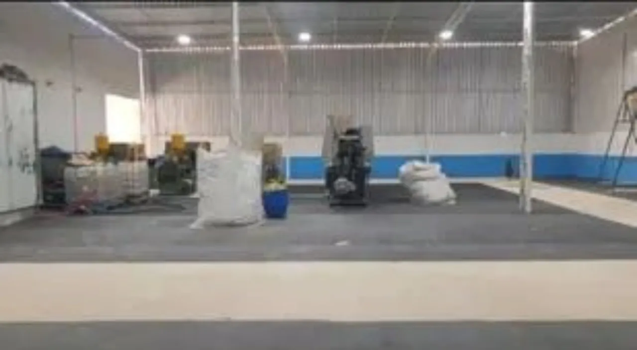 Imagem Galpão Comercial de Alto Padrão no Bairro Eden em Sorocaba-SP: 5 Salas, 4 Banheiros, 5 Vagas e 1.250m² de Área. Venha Conferir!