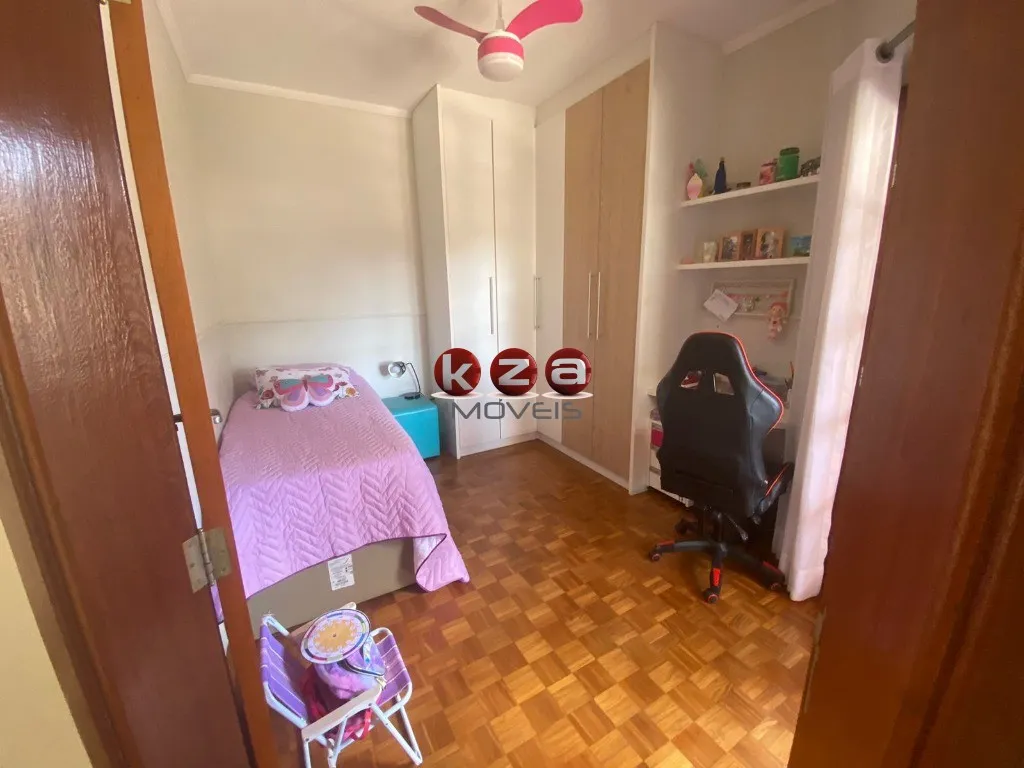 Imagem Casa a venda em condomínio em Valinhos-SP, fácil acesso para rodovias e Campinas: 3 quartos, 1 suite, 3 salas, 4 banheiros, 2 vagas.
