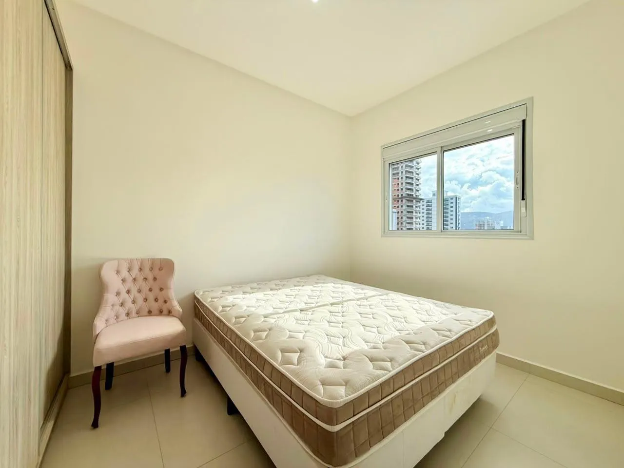 Imagem Apartamento à venda em Itapema, Meia Praia, com 3 quartos, 136m2